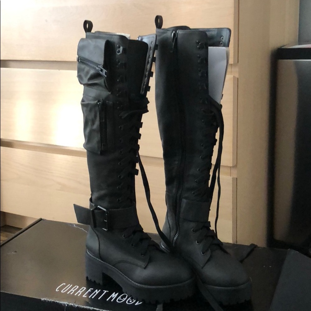 Current Mood Obsidian Combat Boots size 7